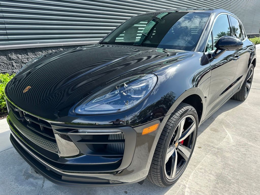 Thumbnail: 2025 Porsche Macan - 6