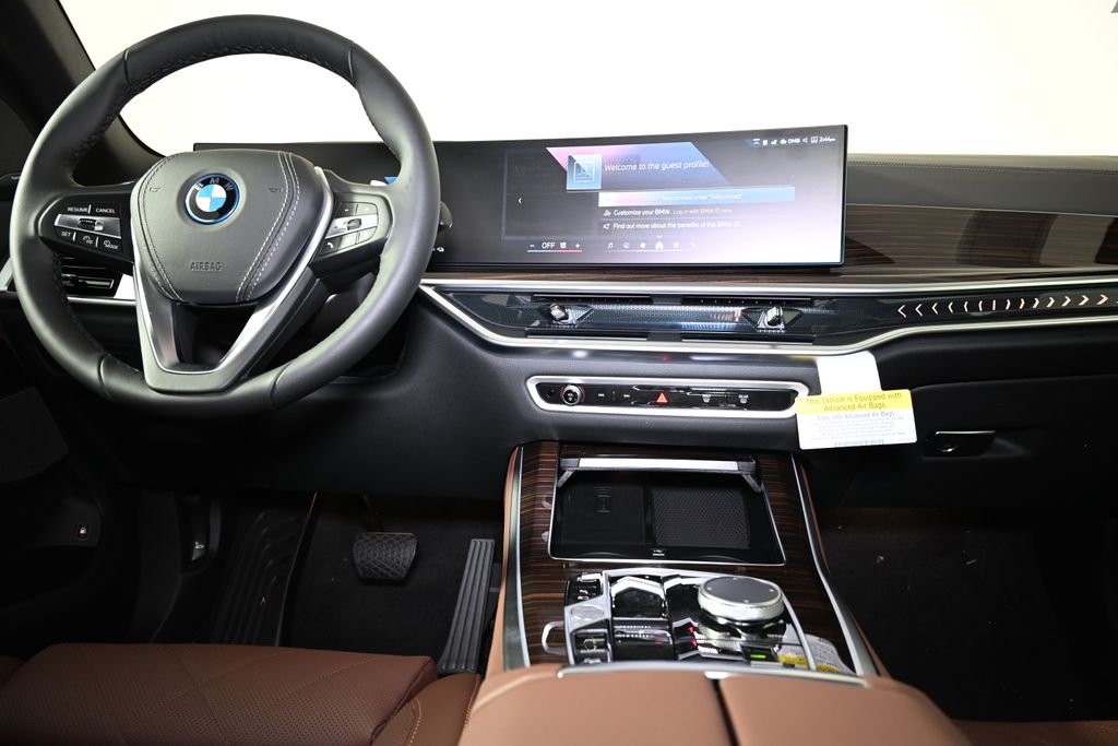 Thumbnail: 2026 BMW X5 - 16