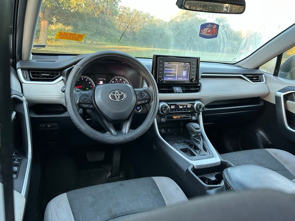 Thumbnail: 2021 Toyota RAV4 - 12
