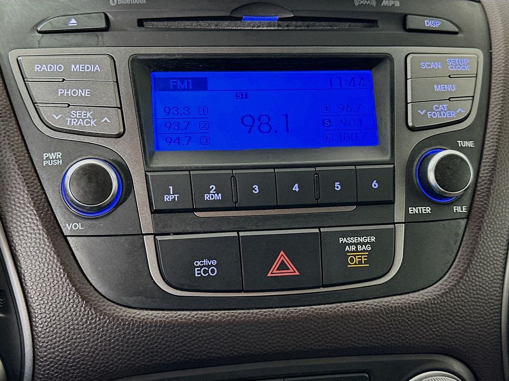 Thumbnail: 2015 Hyundai Tucson - 13