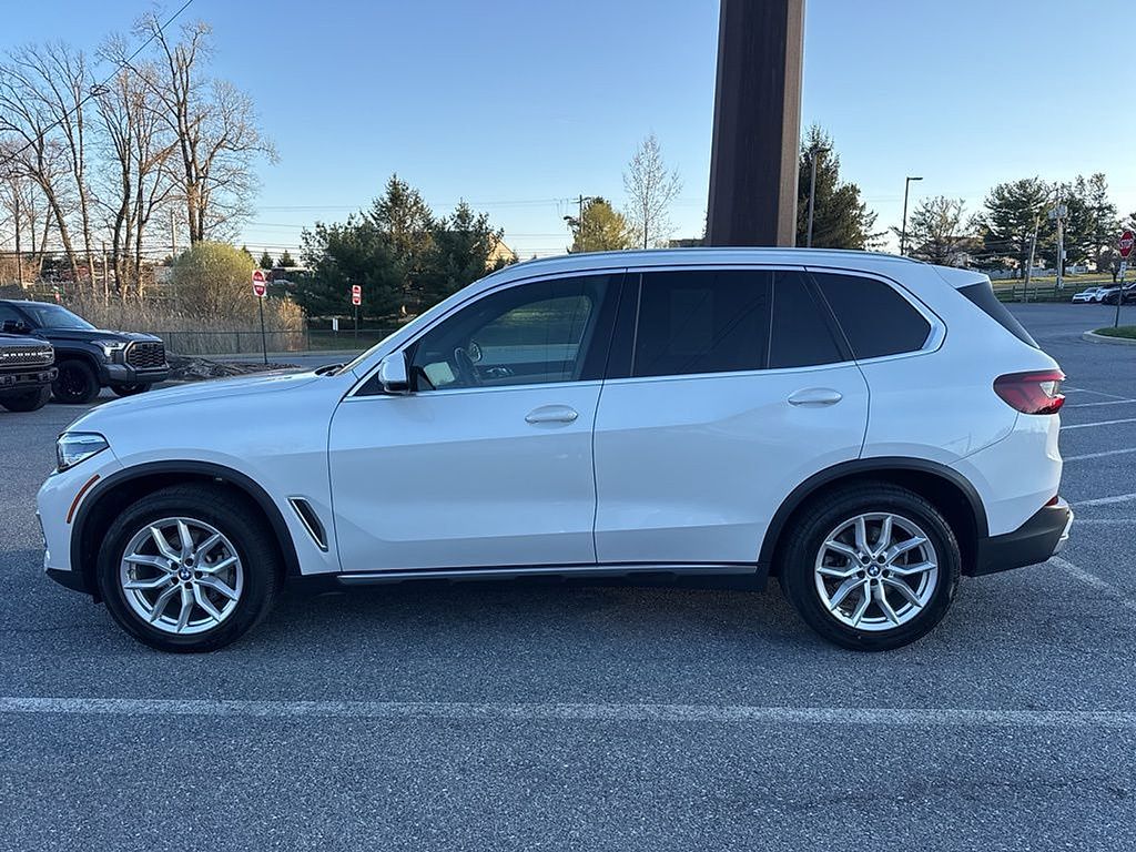 White Metallic 2023 BMW X5 xDrive40i AWD SUV / Crossover All-Wheel Drive 8-Speed Automatic