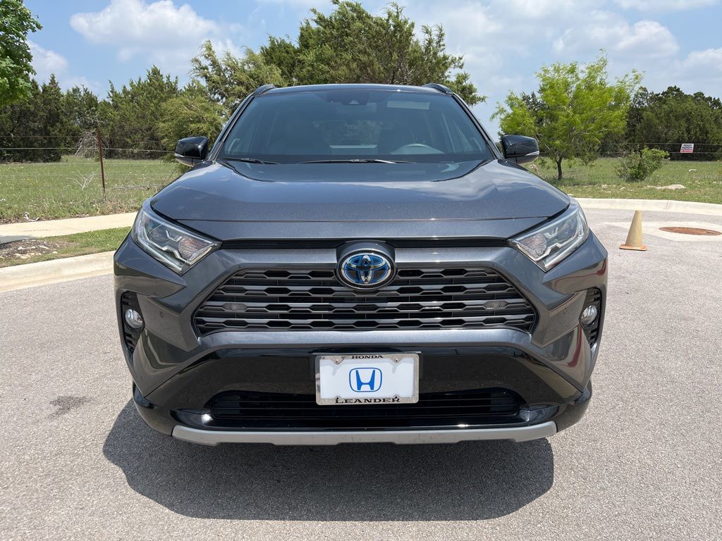 2021 Toyota RAV4 XSE 2