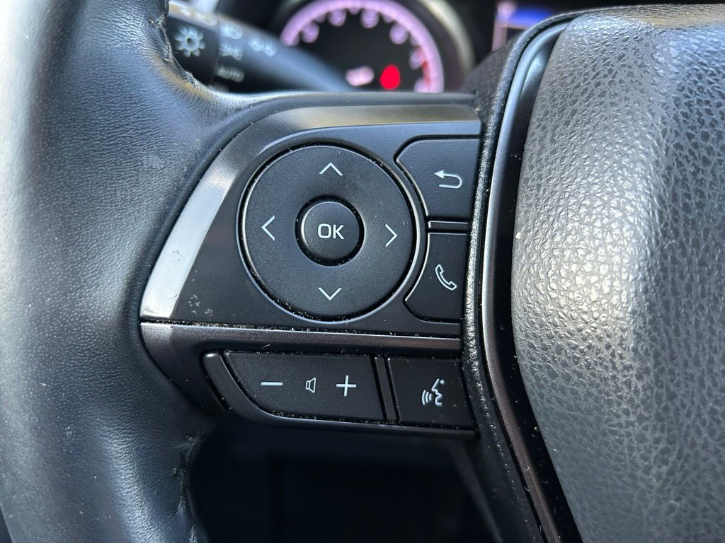 2021 Toyota Camry SE 20
