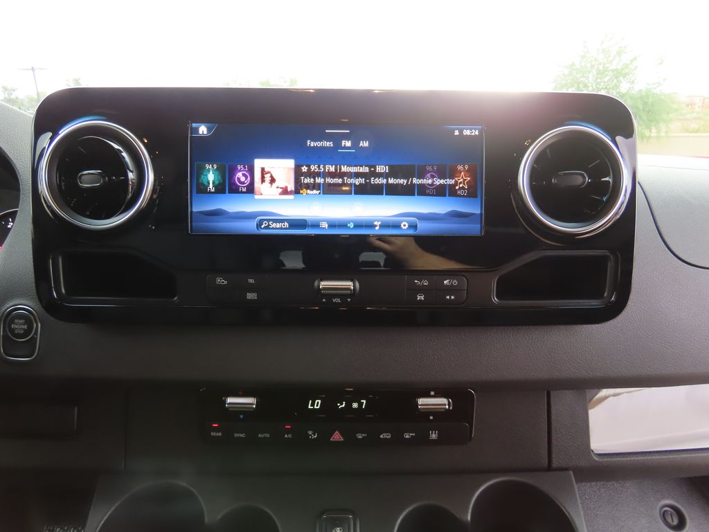 Thumbnail: 2025 Mercedes-Benz Sprinter - 15