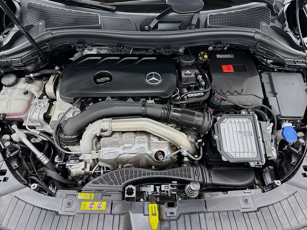 Thumbnail: 2025 Mercedes-Benz GLA - 27