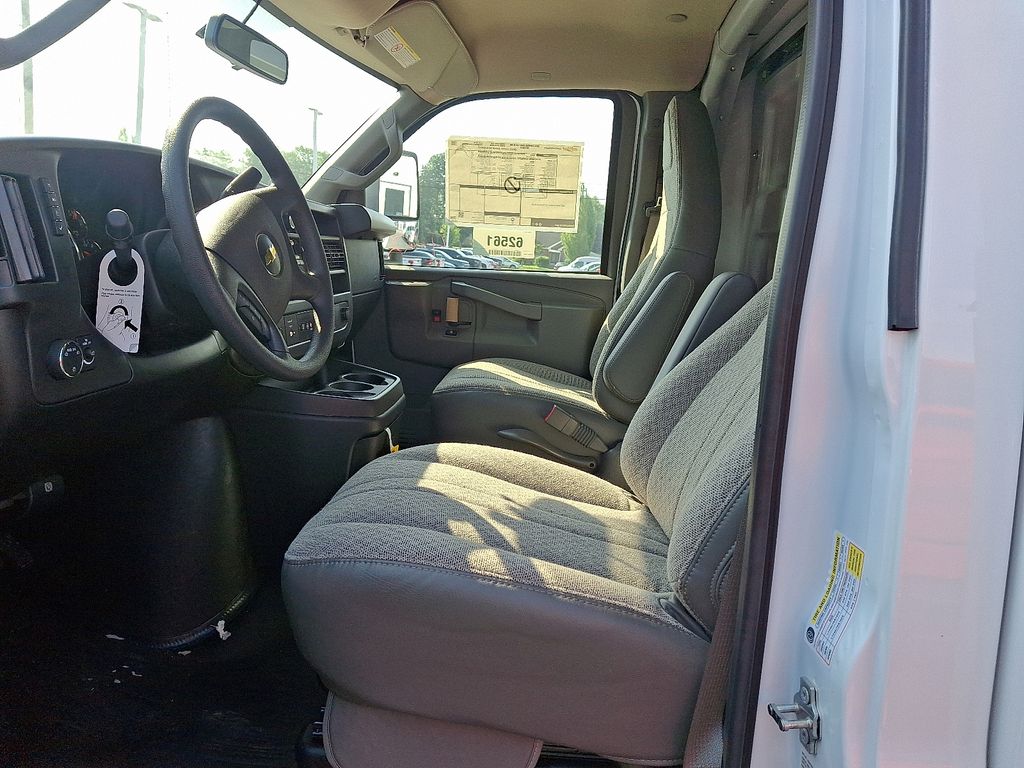 2024 Chevrolet Express 3500 Work Van - 7