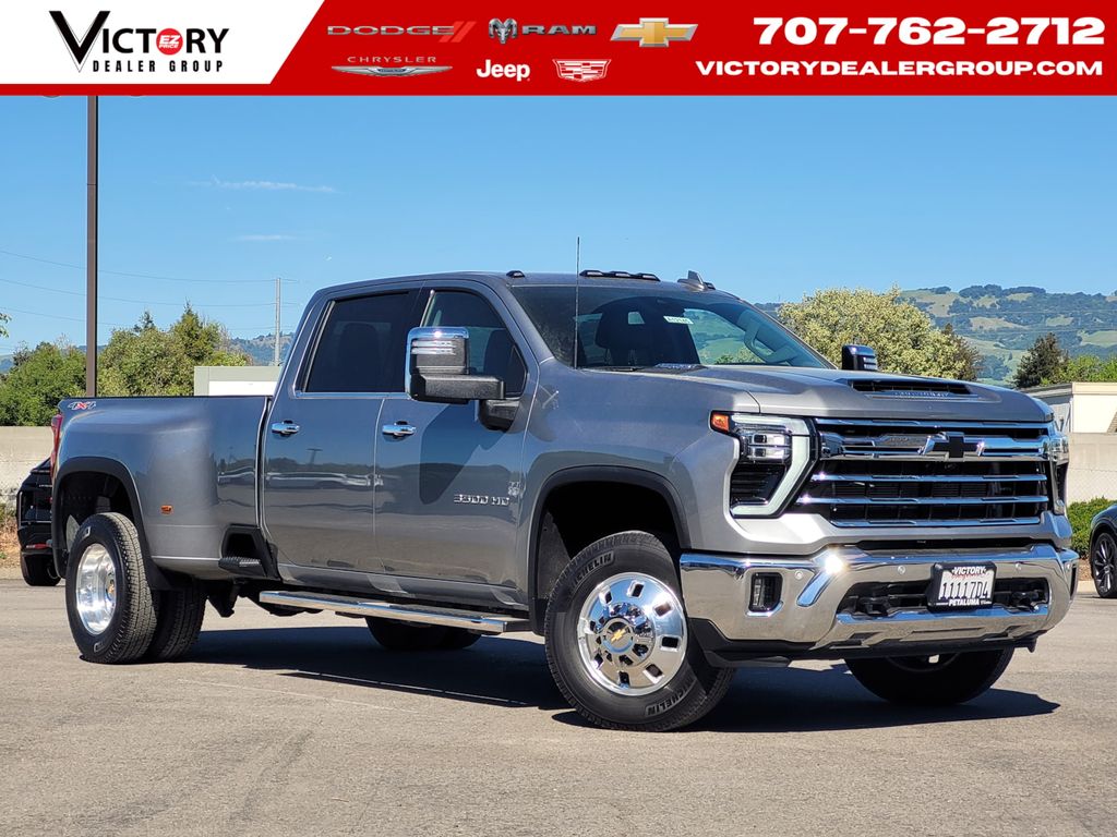 2025 Chevrolet Silverado 3500HD LTZ Crew Cab 4WD