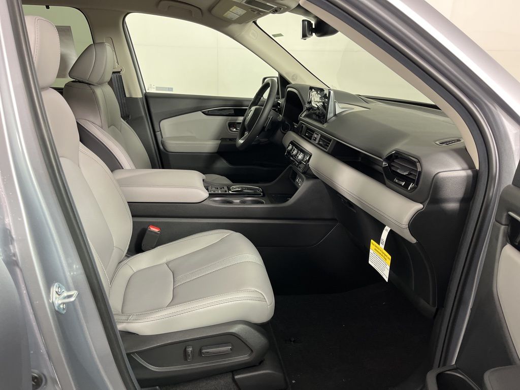 Thumbnail: 2025 Honda Pilot - 8