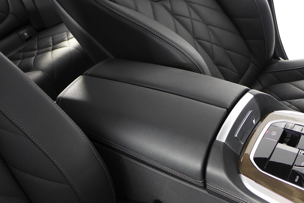 Thumbnail: 2023 BMW X5 - 16
