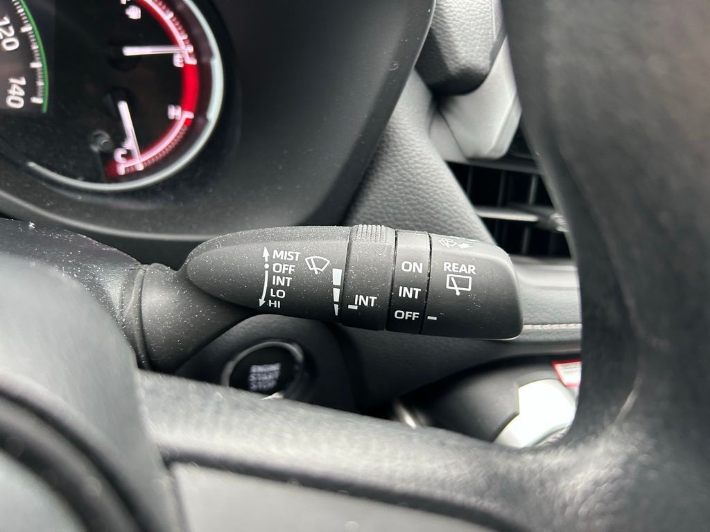 2024 Toyota RAV4 XLE 21