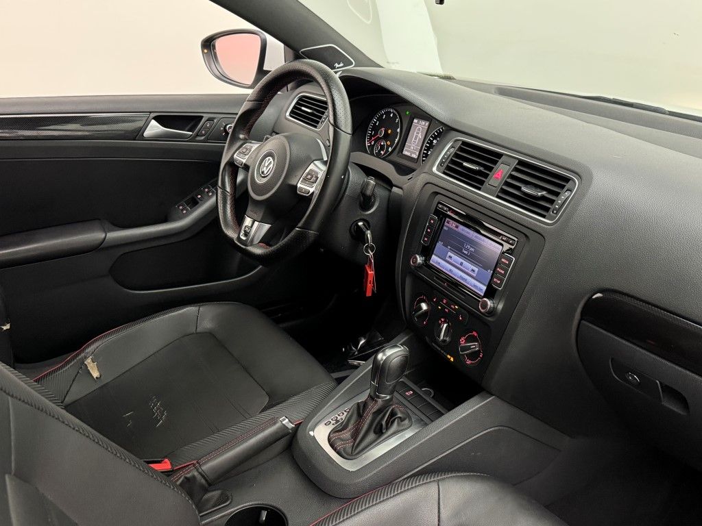 Thumbnail: 2014 Volkswagen Jetta - 17
