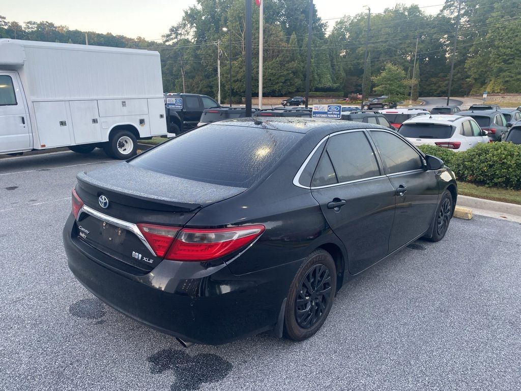 2015 Toyota Camry Hybrid XLE 3