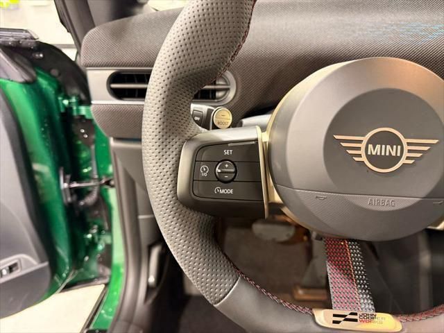 Thumbnail: 2026 MINI Cooper - 13