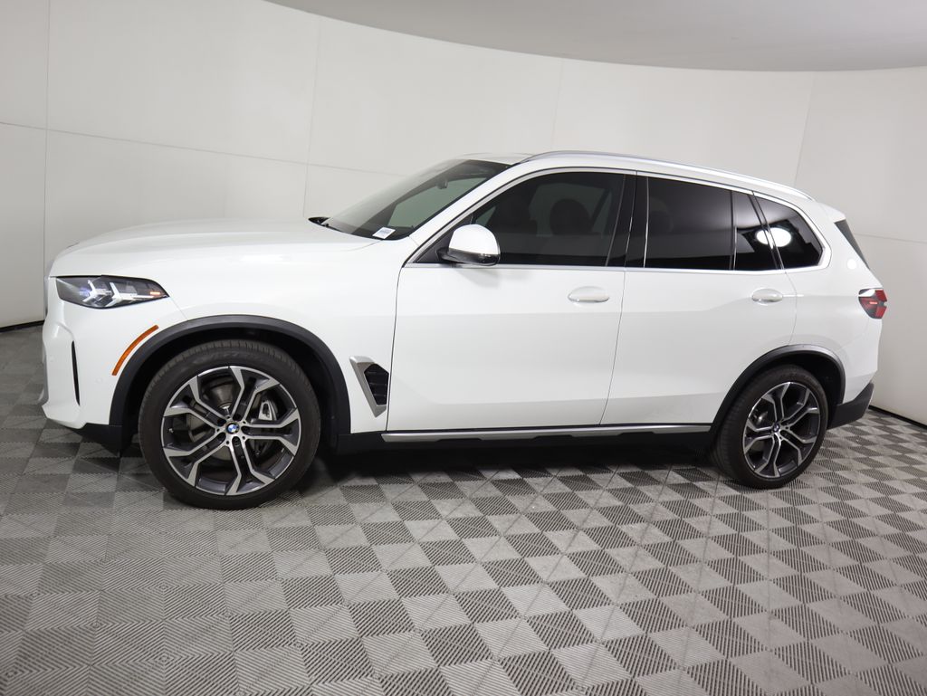 Thumbnail: 2024 BMW X5 - 8