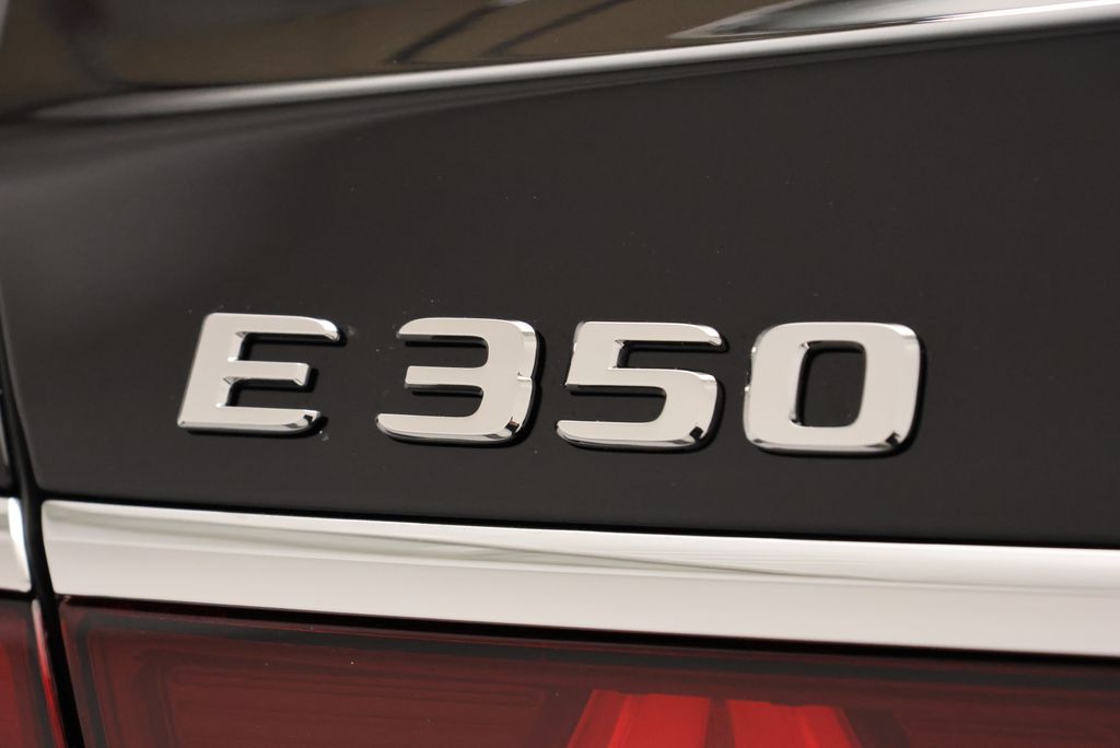 Thumbnail: 2026 Mercedes-Benz E-Class - 9