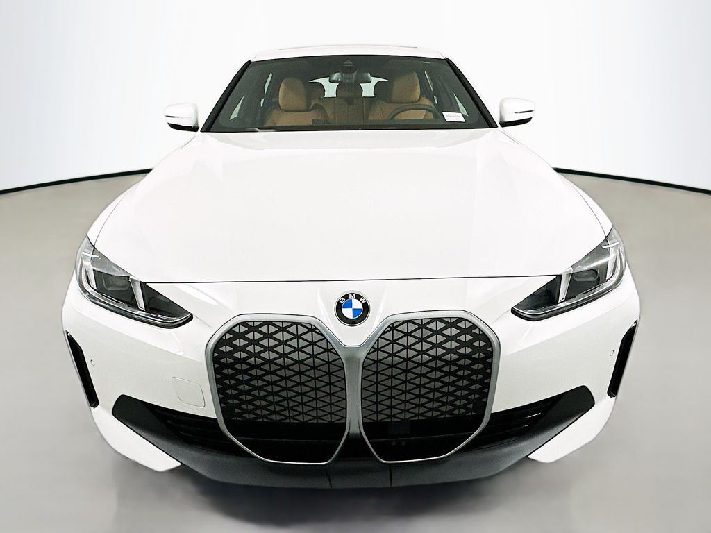 Thumbnail: 2026 BMW i4 - 2