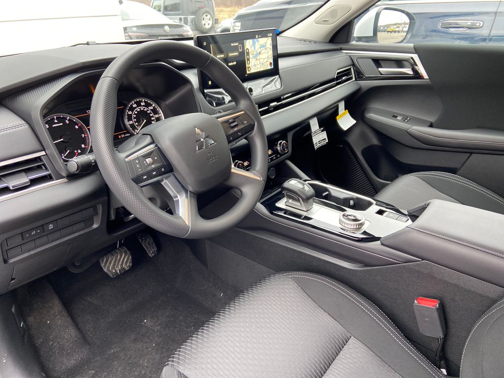 2026 Mitsubishi Outlander ES Black at Auto Express Mitsubishi