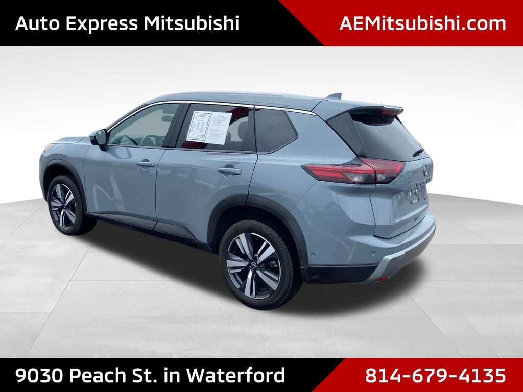 2024 Nissan Rogue SL - 4