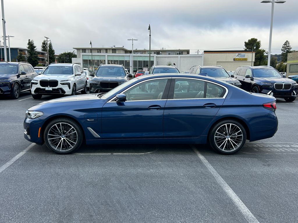 Thumbnail: 2022 BMW 5 Series - 2