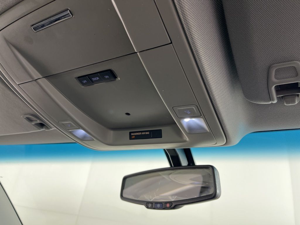 Thumbnail: 2017 Chevrolet Silverado 1500 - 13