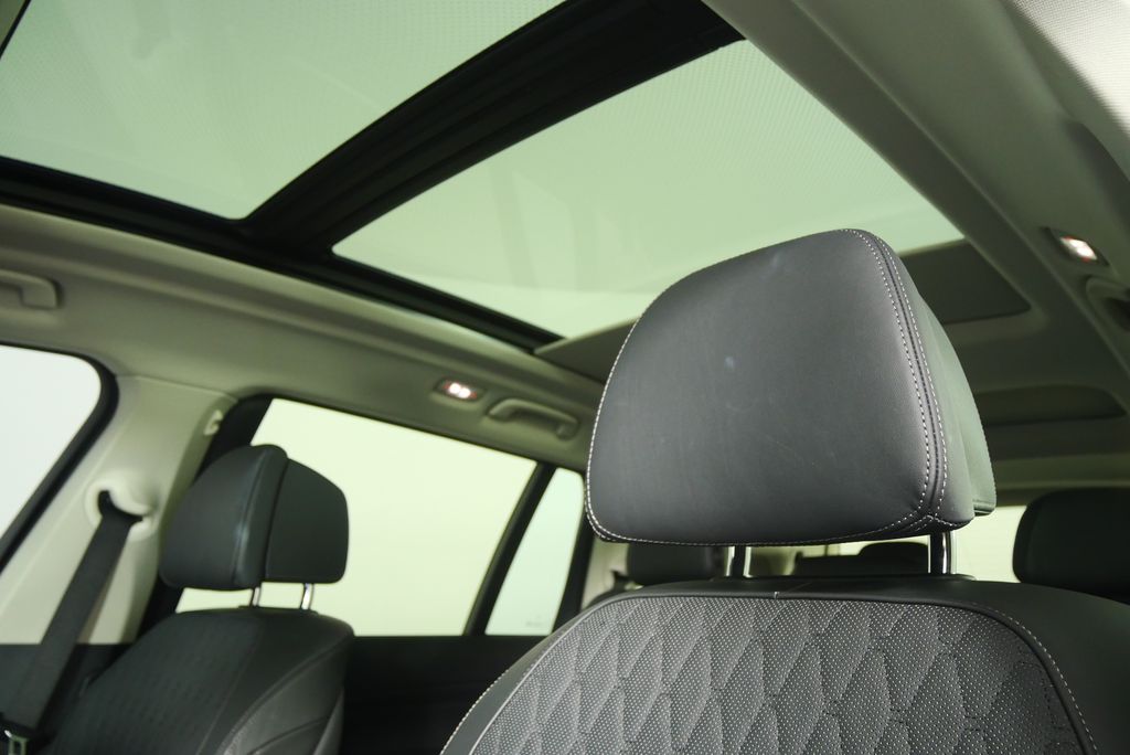 Thumbnail: 2021 BMW X7 - 12