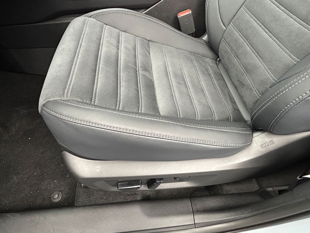 New 2026 Gray Mitsubishi SE image 13