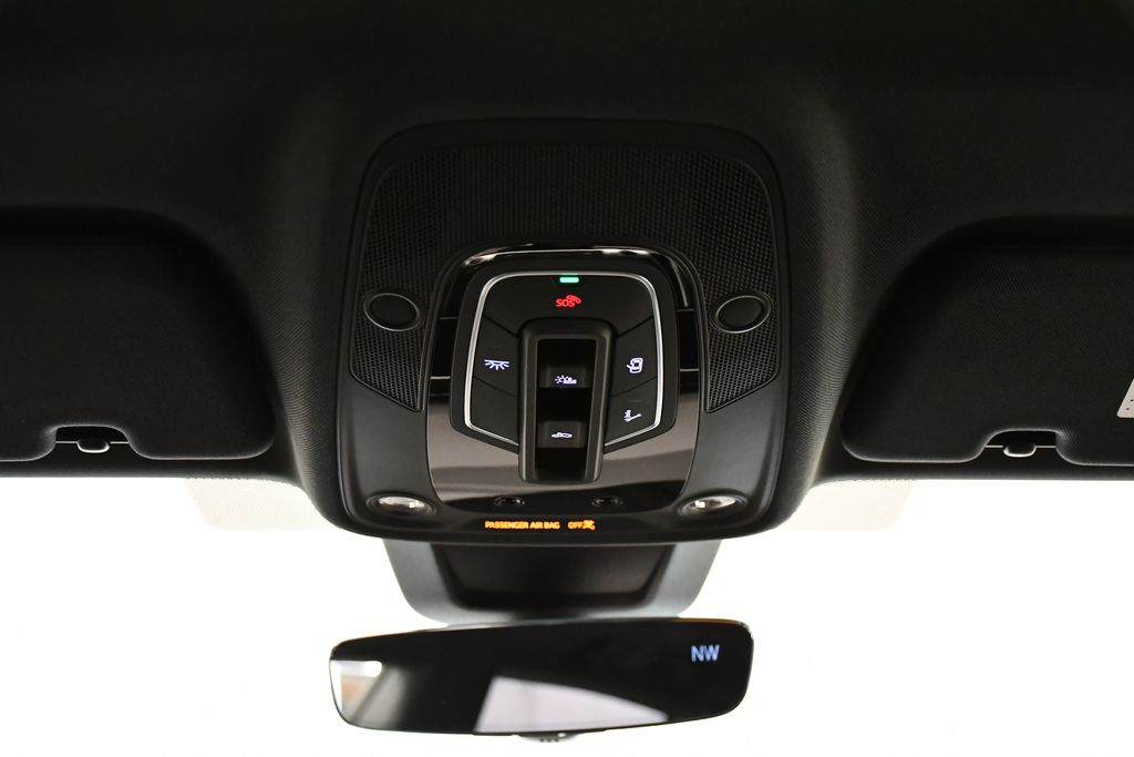 Thumbnail: 2025 Audi Q8 - 18