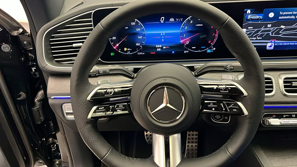 2025 Mercedes-Benz GLS 450 4MATIC 13