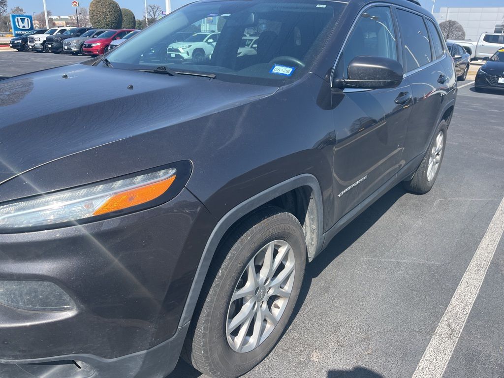 Thumbnail: 2017 Jeep Cherokee - 6