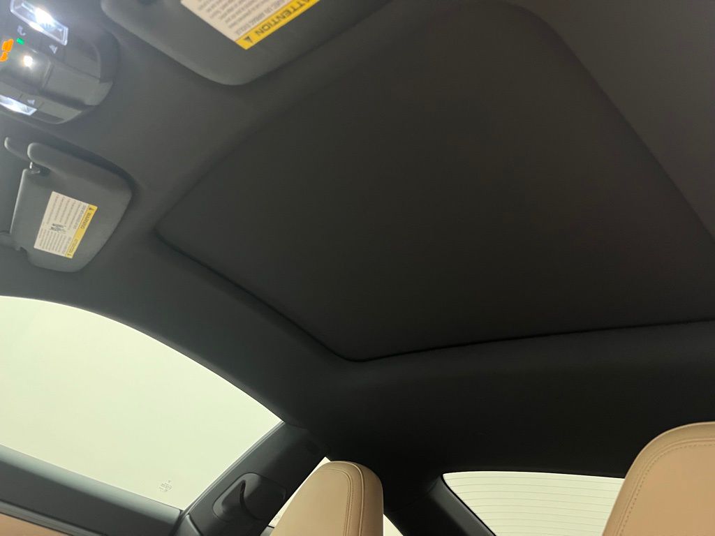 Thumbnail: 2024 Porsche 911 - 32