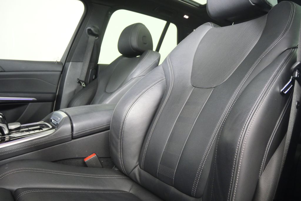 Thumbnail: 2021 BMW X5 - 9