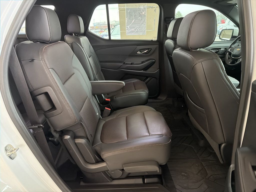 Thumbnail: 2023 Chevrolet Traverse - 24