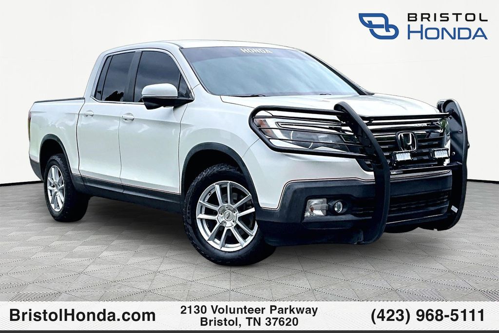 White Diamond Pearl 2017 Honda Ridgeline Pickup Truck All-Wheel Drive 6-Speed Automatic