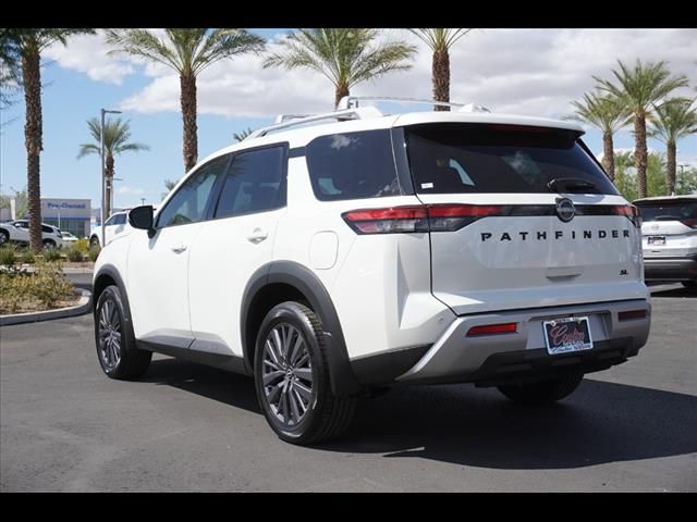 2024 Nissan Pathfinder SL 3