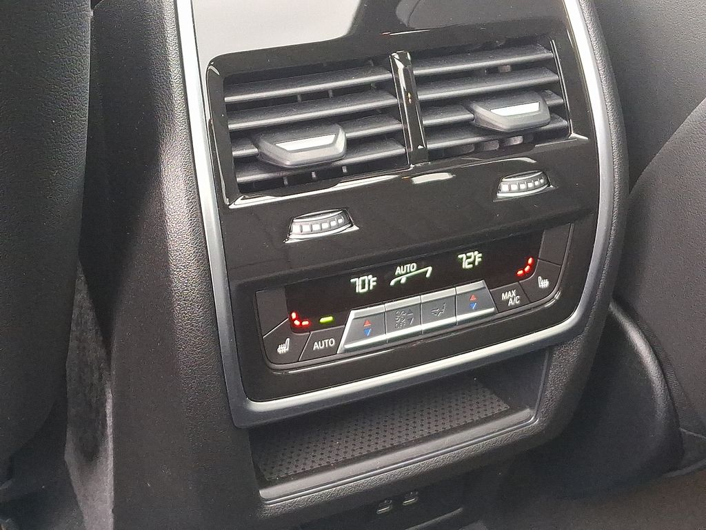 Thumbnail: 2026 BMW X5 - 11