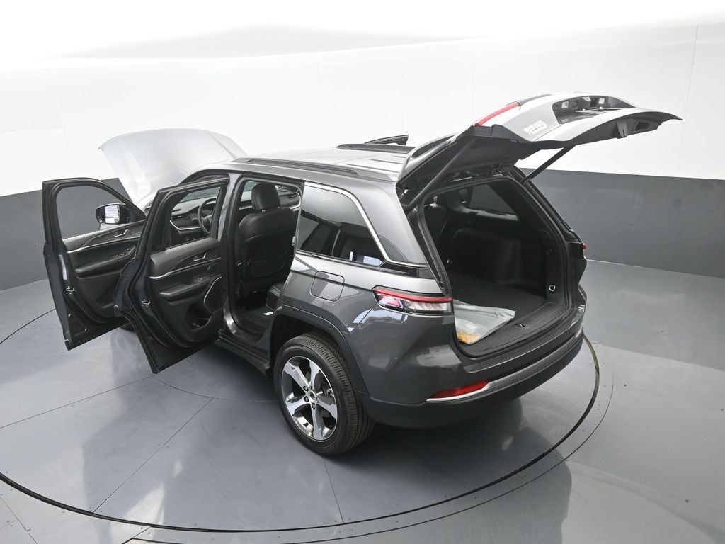 New 2026 Baltic Gray Metallic Clearcoat Jeep Limited image 61