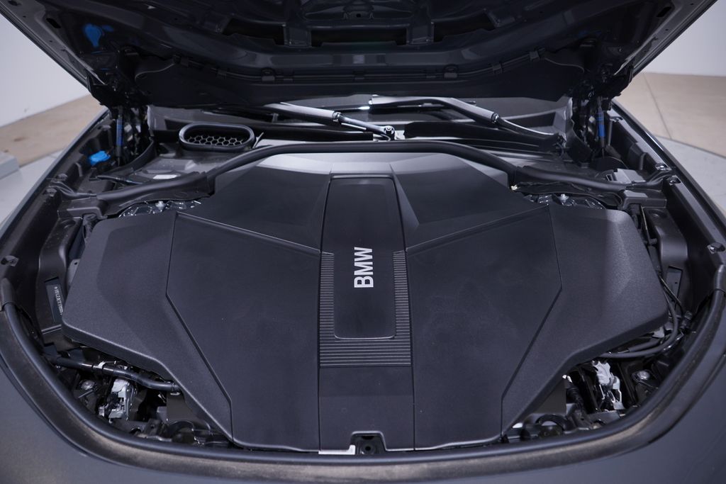 Thumbnail: 2026 BMW i7 - 17