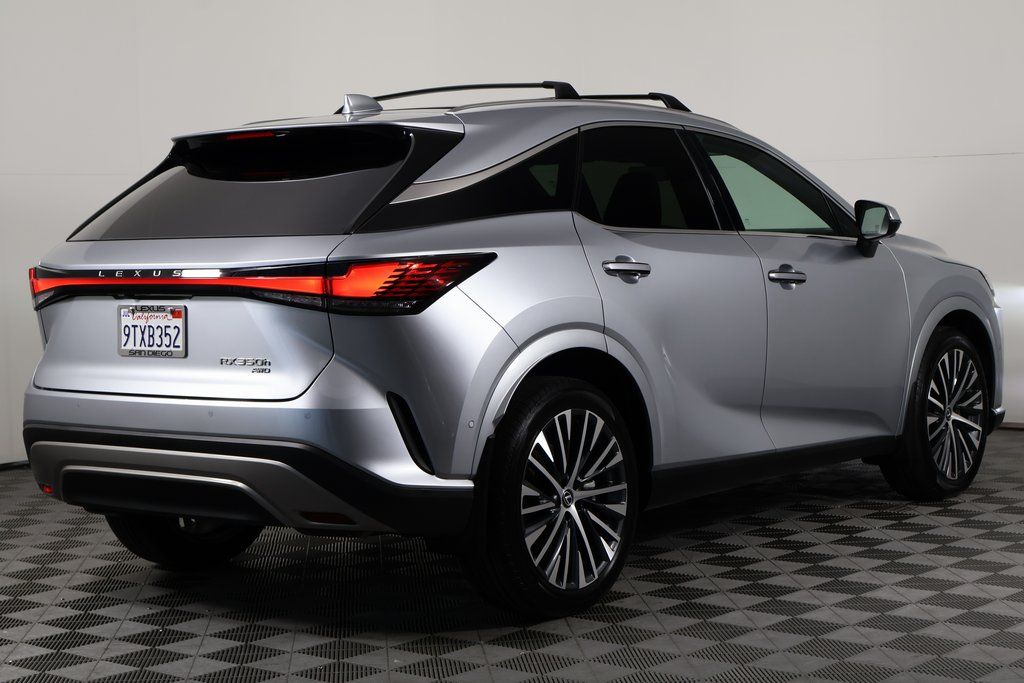 Thumbnail: 2025 Lexus RX - 4