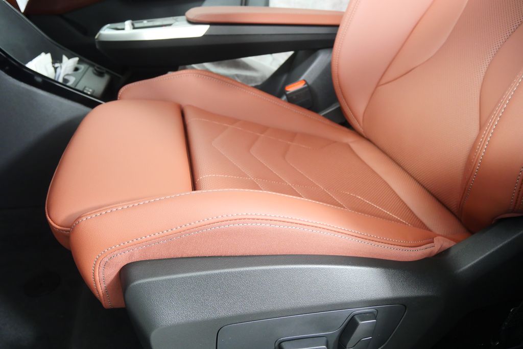 Thumbnail: 2026 BMW X1 - 10