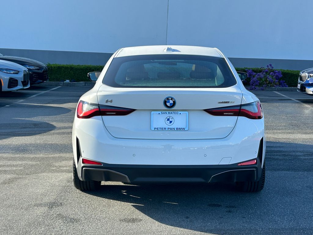 Thumbnail: 2023 BMW i4 - 4