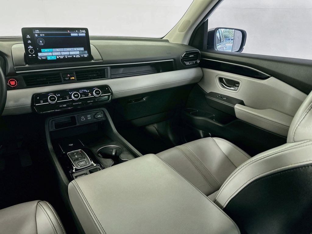 Thumbnail: 2024 Honda Pilot - 22