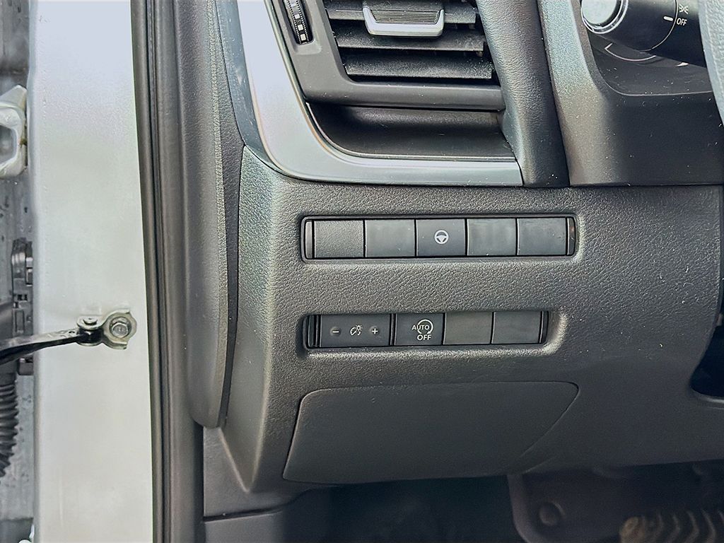Used 2023 Silver Nissan SV image 28