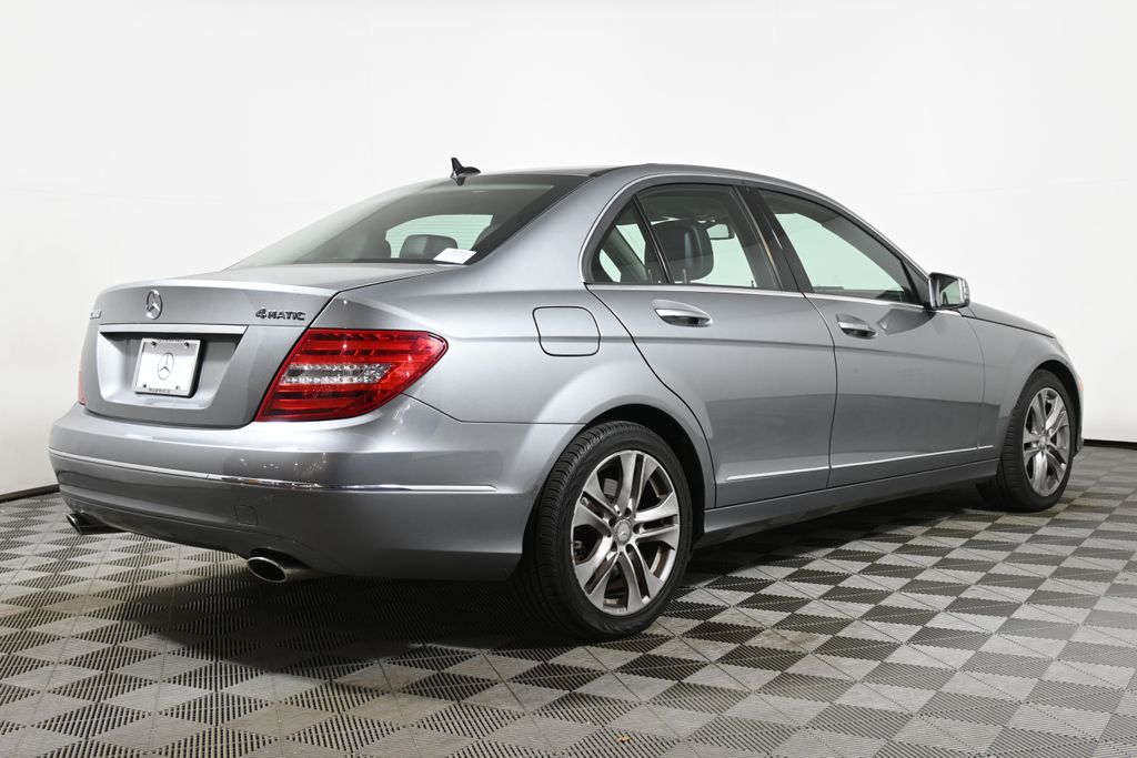 2013 Mercedes-Benz C-Class C 300 10