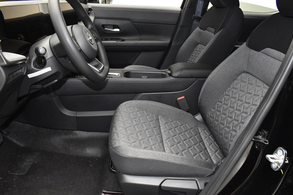 Thumbnail: 2026 Nissan Kicks - 11