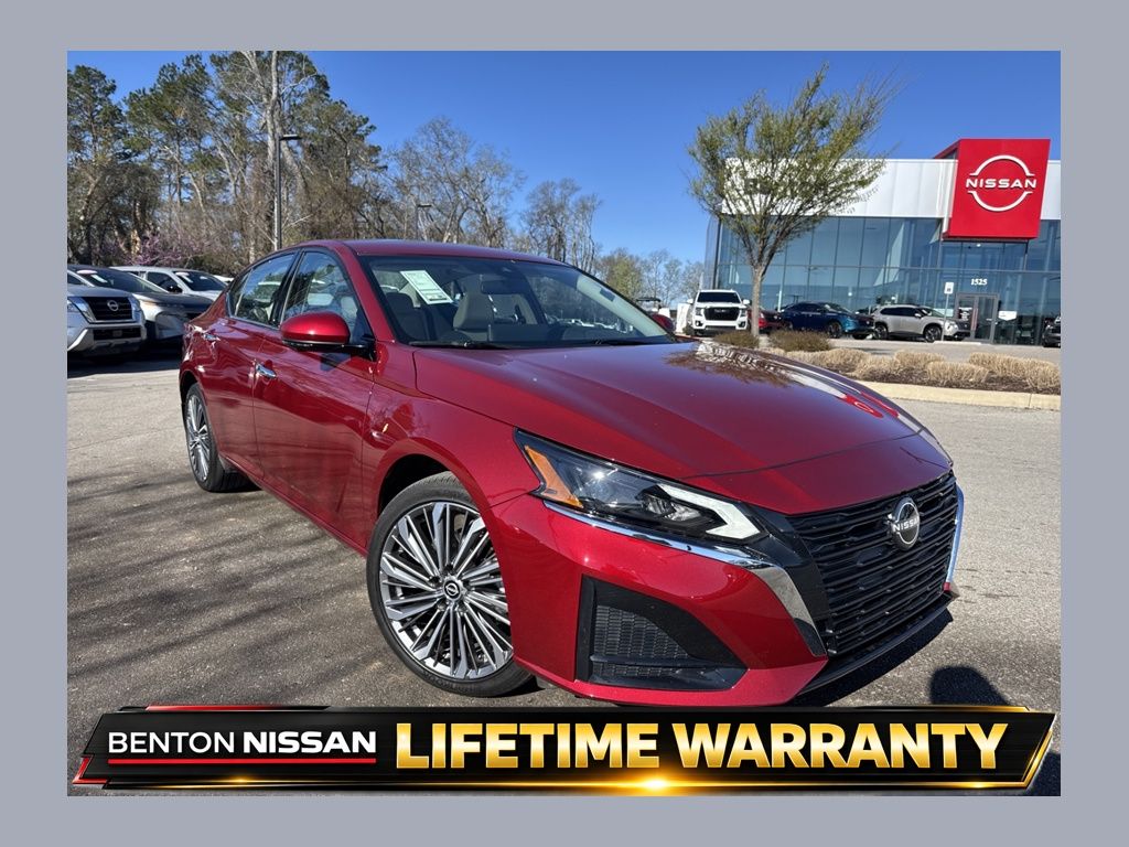 Red (Scarlet Ember) 2025 Nissan Altima 2.5 SL AWD Sedan All-Wheel Drive Continuously Variable Transmission