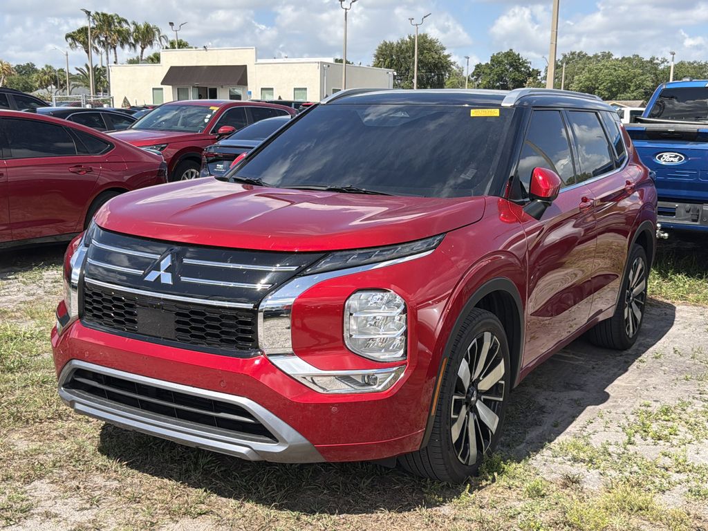 used 2025 Mitsubishi Outlander car, priced at $32,491