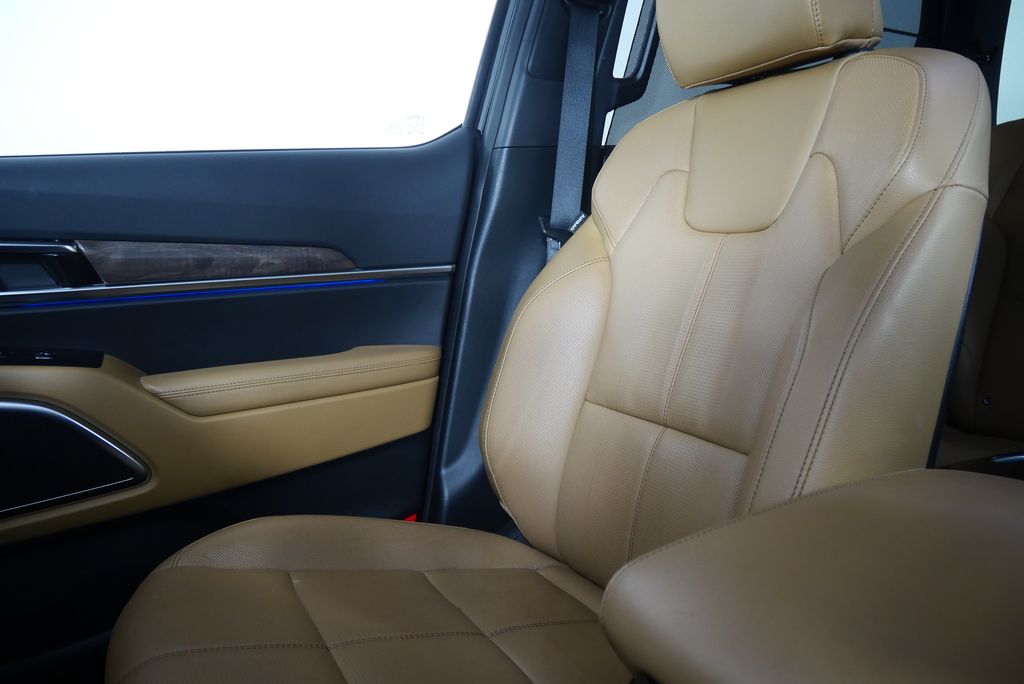 Thumbnail: 2021 Kia Telluride - 29