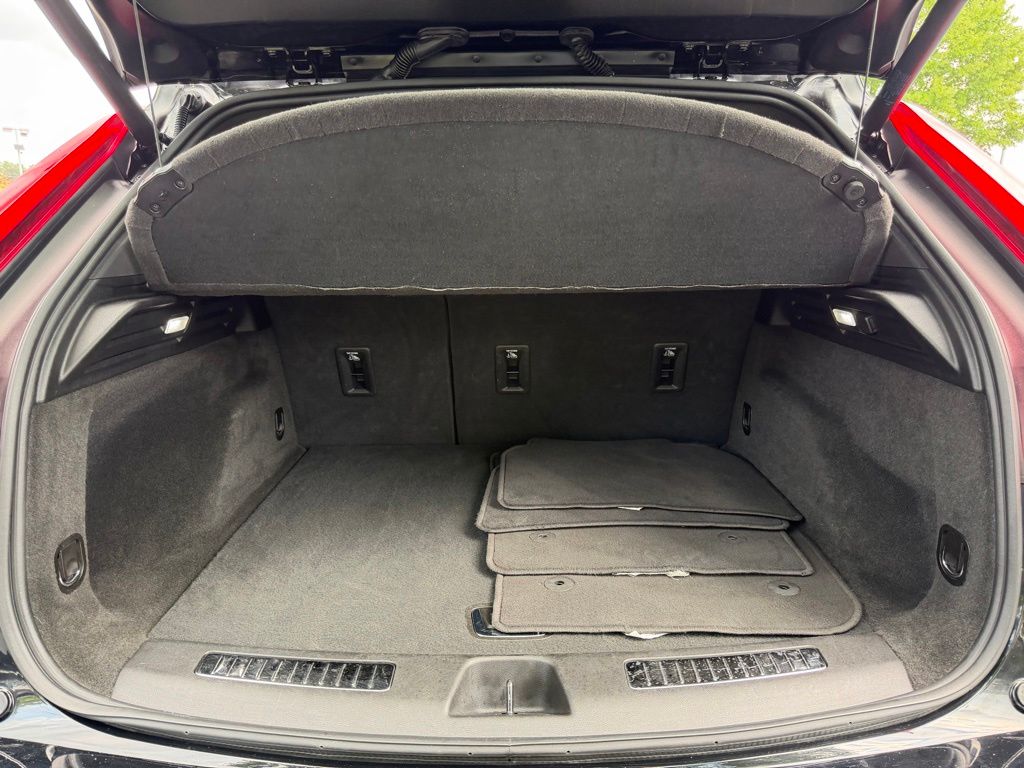 2025 Cadillac XT4 Premium Luxury Stellar Black Metallic - Jim Hudson Acura - Image 37