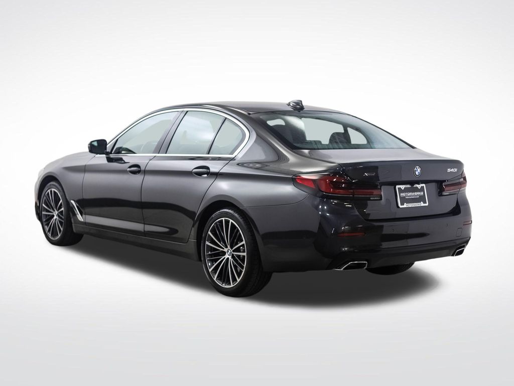 Thumbnail: 2021 BMW 5 Series - 3