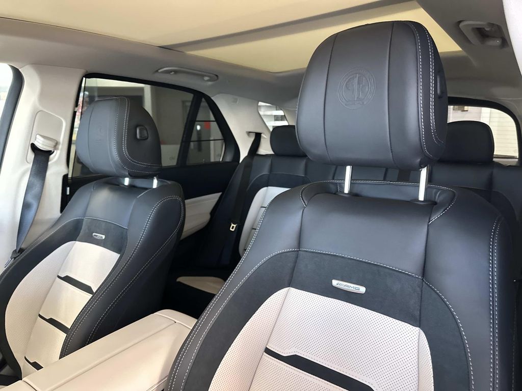 Thumbnail: 2026 Mercedes-Benz GLE - 19